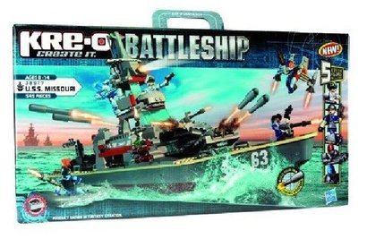 * Hasbro KRE-O Battleship stavebnice bojov lo USS Missouri Hasbro 38977 TRANSFORMERS