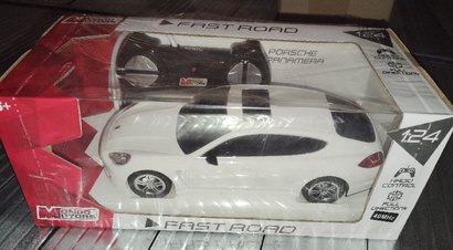 R/C Fast Road Super auto 1:24 na ovldn