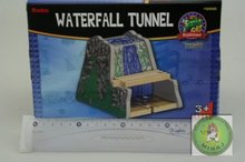 * MAXIM Tunel s vodopadem k devn vlkodrze