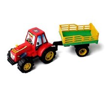 Traktor Relaks Siano s vlekem na psek